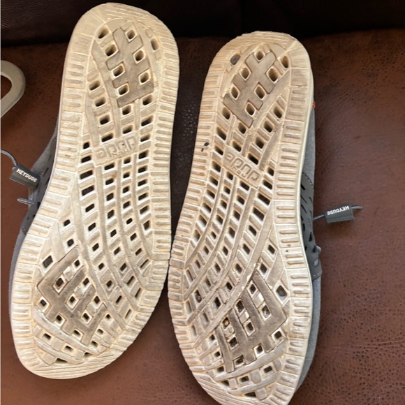 Boys Wally Free Hey Dude Shoes size 7 - Picture 3 of 4